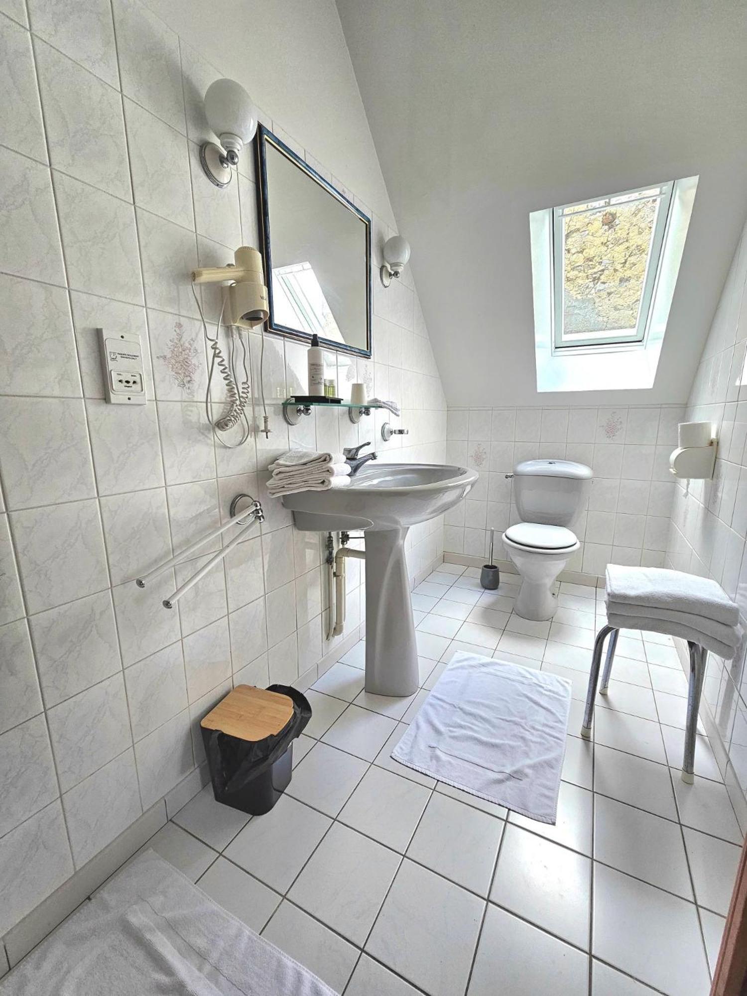Chambres D'Hotes Chez Renee Le Charmel Exteriör bild